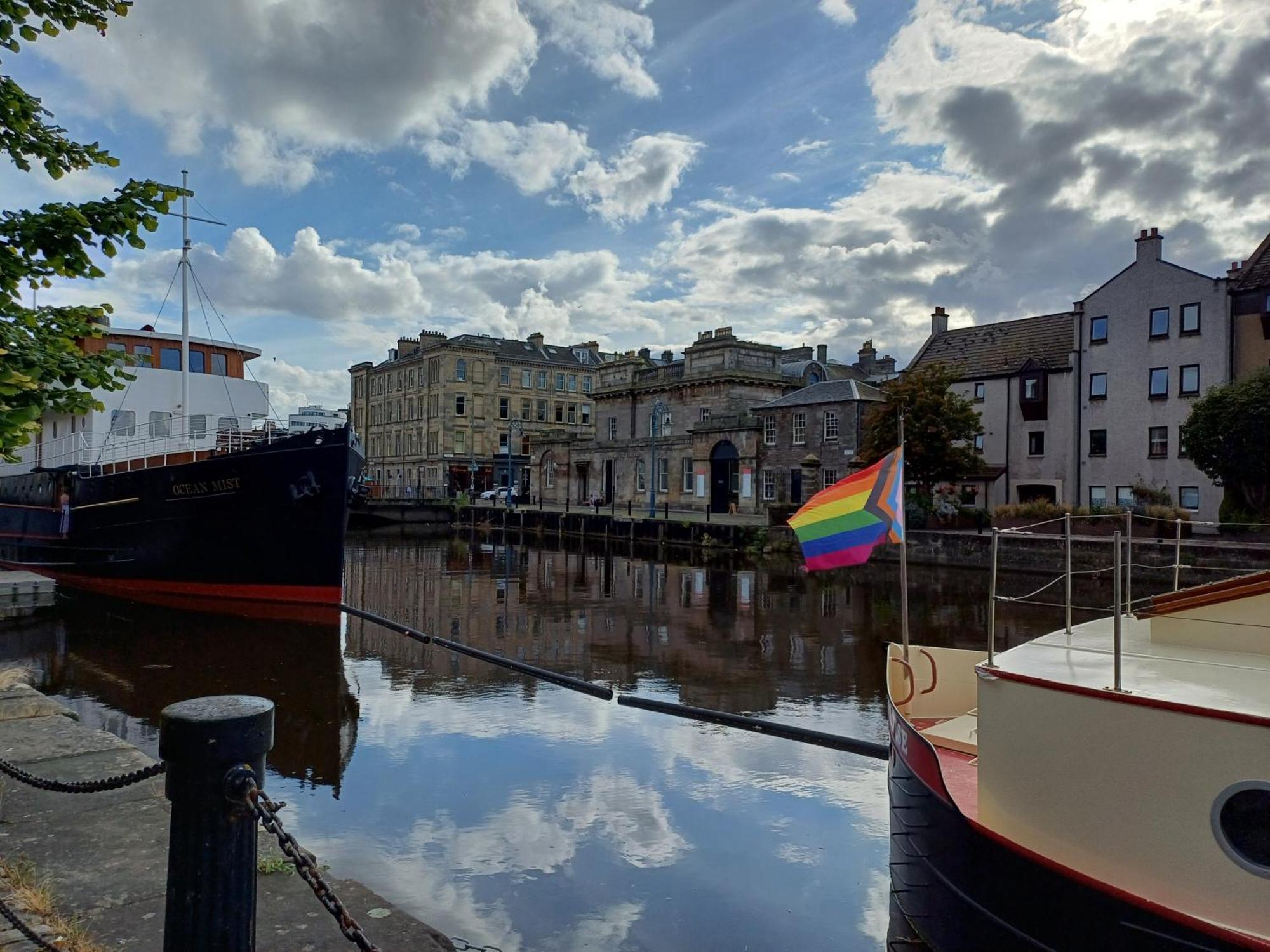 Lovely Ground Floor Apartment In Great Location At The Shore, Edinburgh Ngoại thất bức ảnh