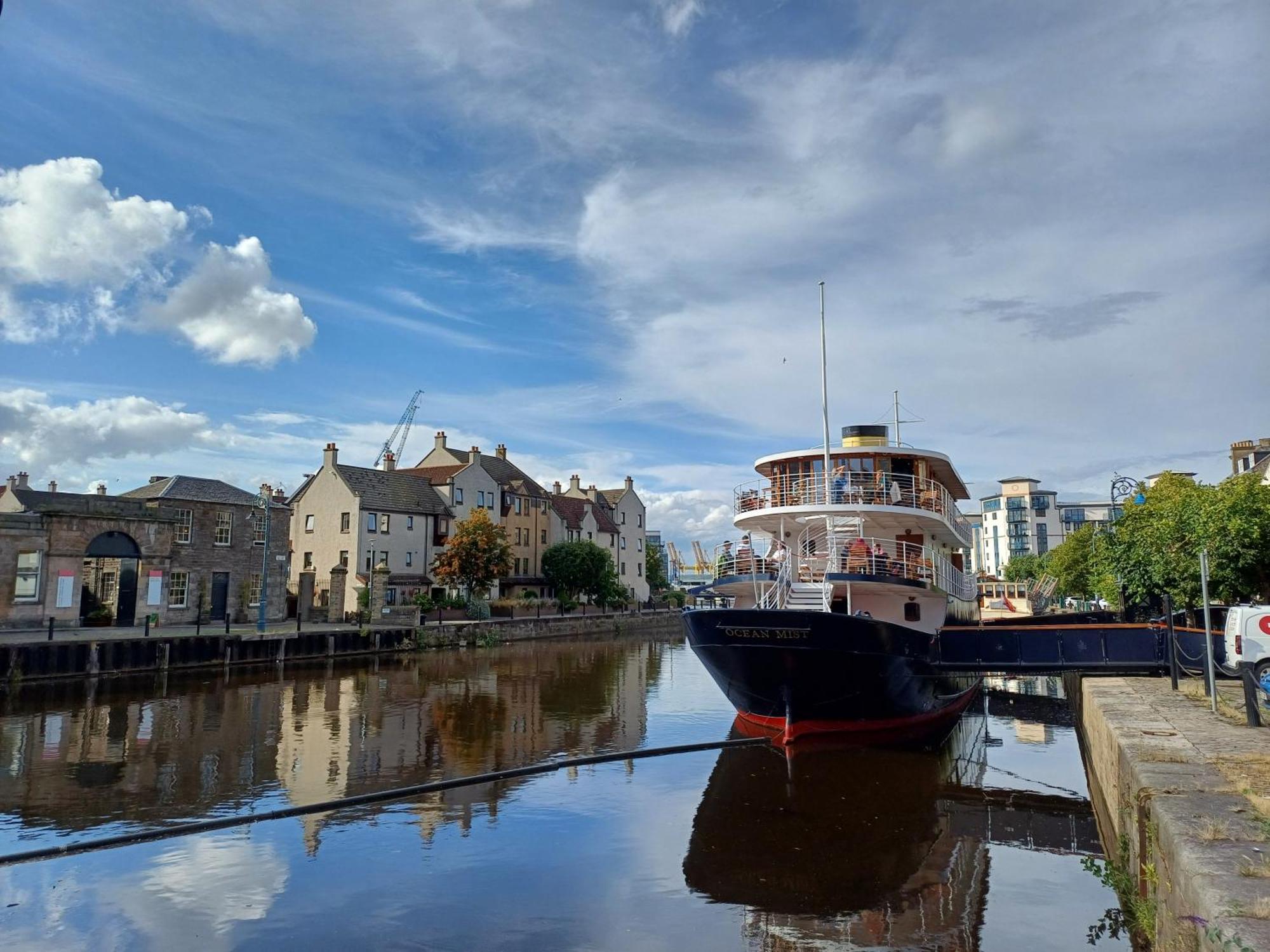 Lovely Ground Floor Apartment In Great Location At The Shore, Edinburgh Ngoại thất bức ảnh